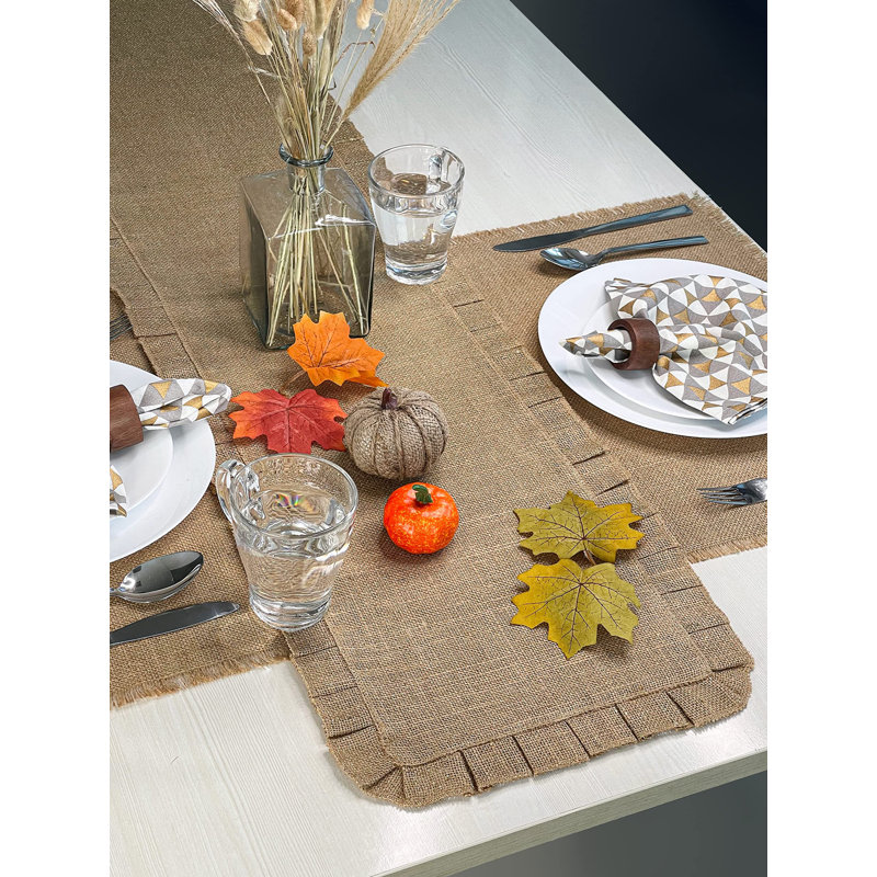 Maxfield Table Runner, Beige/Gold