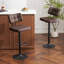 Tabourets de bar pivotants de 19,3 po de largeur, recouverts de similicuir, hauteur de comptoir réglable, avec repose-pieds, coussin épais et dossier incurvé (ensemble de 2)-1698309268