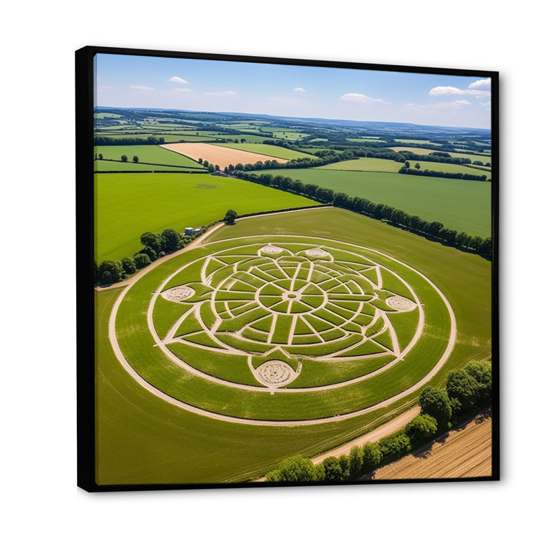 «Mysterious Cropcircle In The Fields», reproduction sur toile, H 36 po x l 36 po x P 1,5 po, Cadre flottant noir