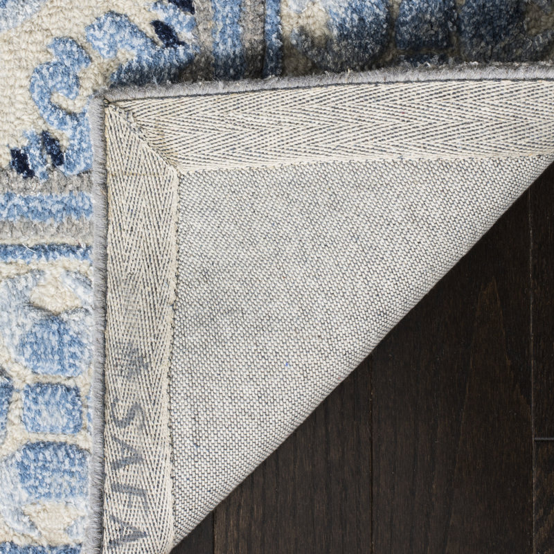 Cruz Hand Tufted Wool/Viscose Oriental Rug in Ivory Blue, Rectangle 2'6" x 4'