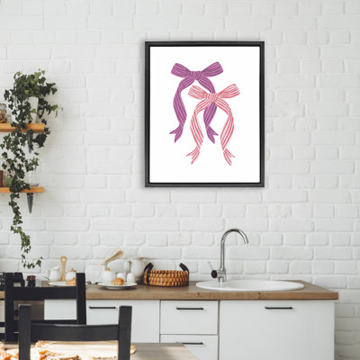 Cadre flottant à double nœud magenta et rouge, design par Krissy Mast