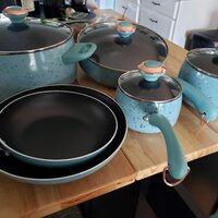 Paula Deen Signature Nonstick 15-Piece Porcelain Cookware Set – Kitchen  Hobby