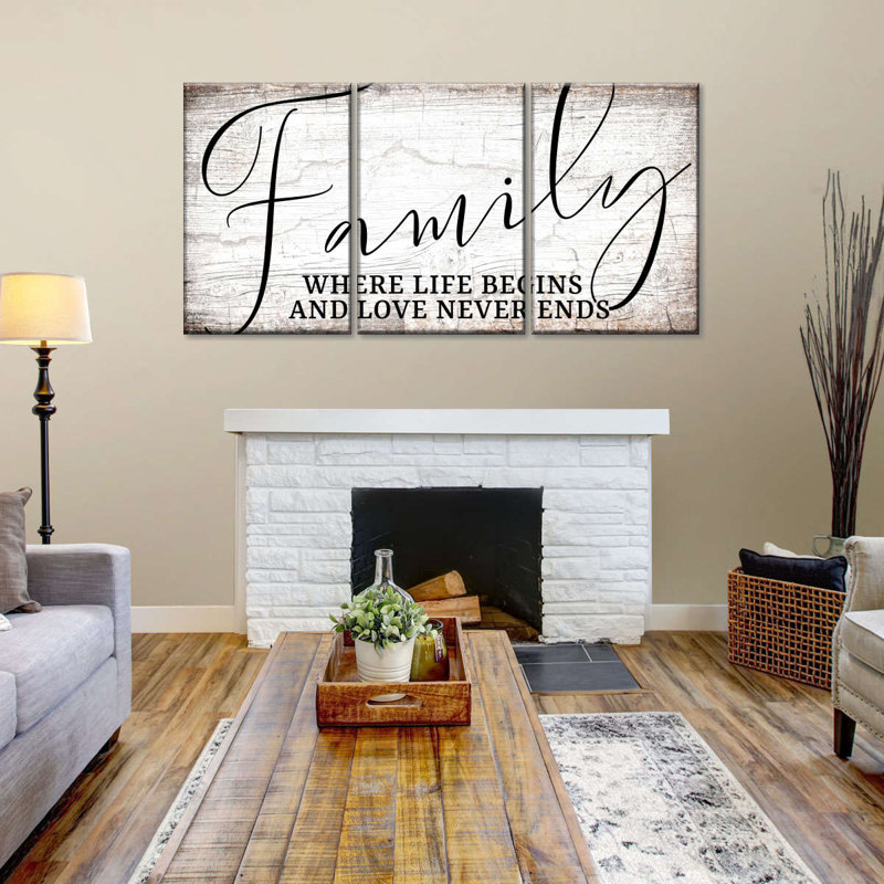 «Love Never Ends Family Quote», reproduction sur toile, H 27 po x l 56 po x P 1,25 po