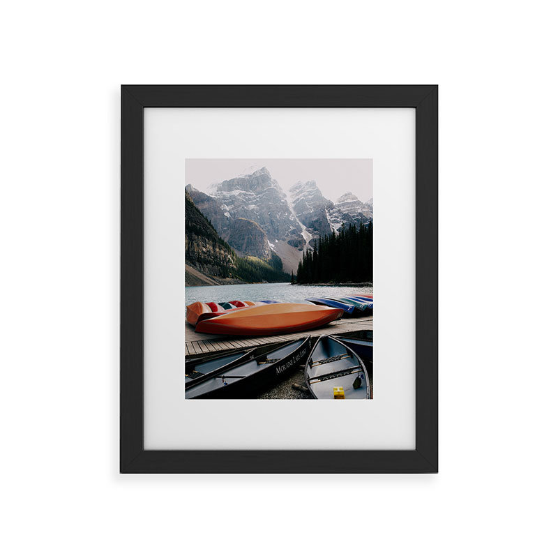 «Hannah Kemp Moraine Canoes», reproduction d'art encadrée, Encadré bois noir, H 20 po x l 16 po x P 1,5 po