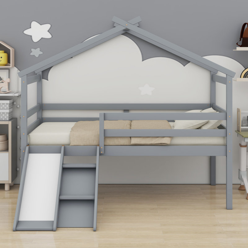 Lit mezzanine bas avec glissade, échelle, barrières de sécurité, cadre de toit de maison, gris