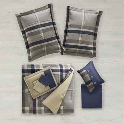 Full Plaid Comforter With Sheets, Fabric Decorative Pillow