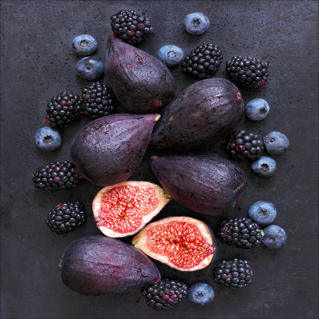 Figs And Berries – Druck ohne Rahmen auf Floatglas