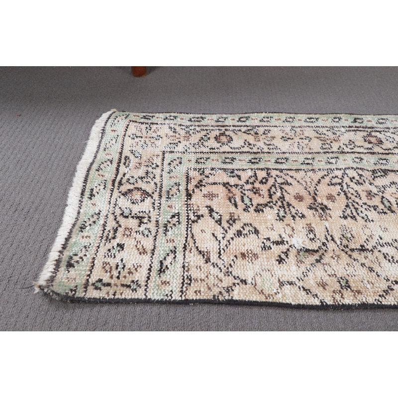 Small Vintage Turkish Oushak Rug - Beige Wool Anatolian Doormat with Boho Antique Design