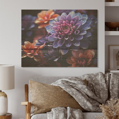 Mums Nocturnal Elegance Midnight Indigo I - Art sur bois de pin naturel