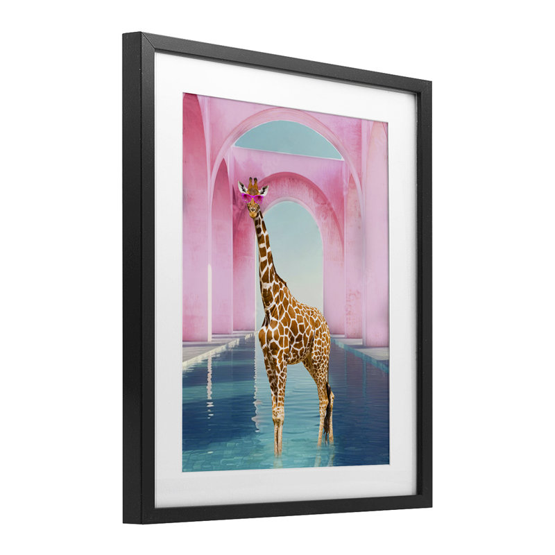 «Glam Giraffe with Pink Arches», reproduction encadrée sous verre, conception de Ziwei Li, H 16 po x l 13 po