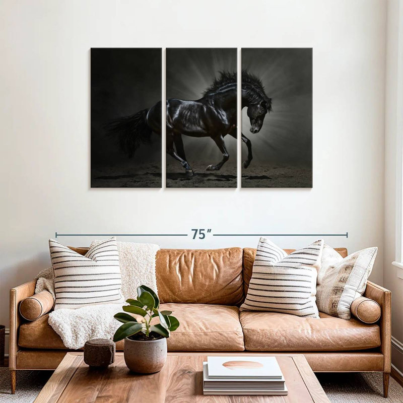 Cheval noir élégant, H 36 po x l 57 po