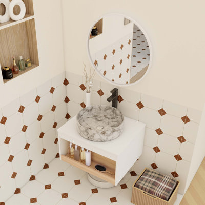 Meuble-lavabo mural de 24 po avec lavabo vasque en marbre veiné gris, rangement ouvert et finition blanche résistante à l'humidité pour les salles de bain modernes et compactes.