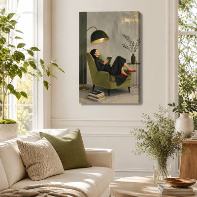 Élégante femme lisant dans un fauteuil en velours, art mural sur toile vert émeraude Mid-Century