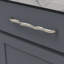 Poignée à poignée de la collection Trellis - poignée centrale à centrale de 8 à 13/16 po nickel satiné - Quincaillerie traditionnelle pour tiroirs et armoires-116400644-116400632