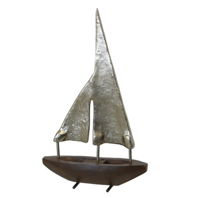 Petites voiles en étain - Sculpture de bateau en bois teinté naturel avec voiles en métal étain