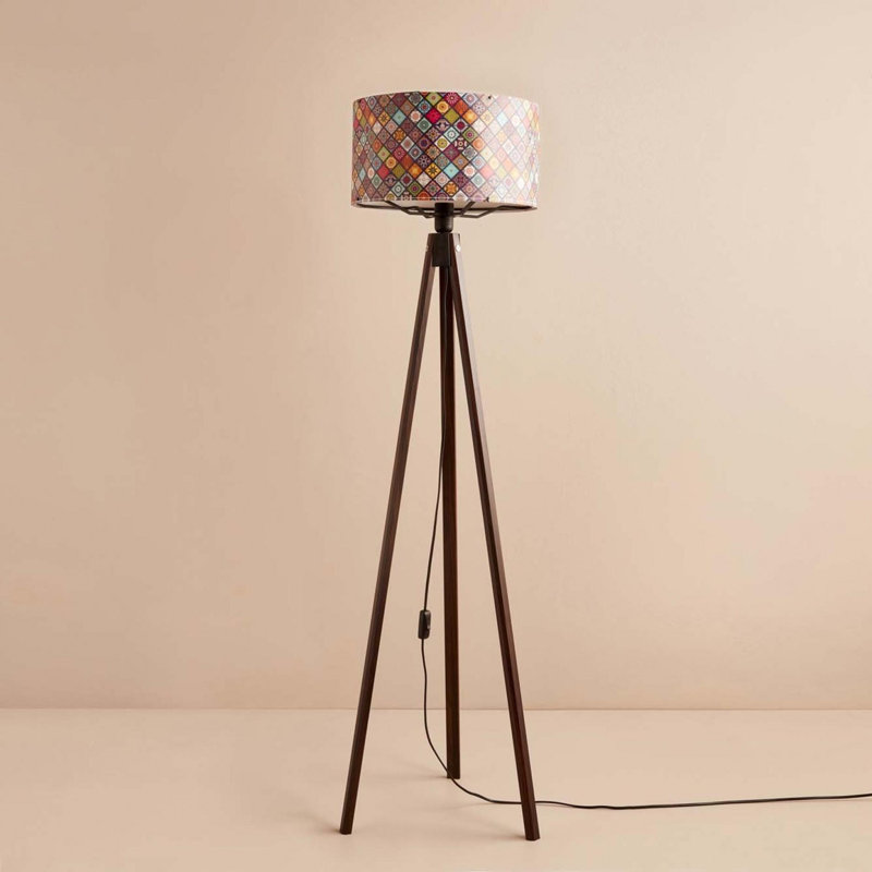 Lampe sur pied élégante, 100% abat-jour en tissu, cadre en bois, hauteur 55,1 po | Diamètre de l'abat-jour: 8,3 po, hauteur: 7,9 po | Douille E27, 40 W maximum | Parfait pour le salon, la chambre à coucher et le bureau, solution d'éclairage élégante et fonctionnelle