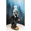 Grande figurine Sasquatch Bigfoot se retournant avec un alien Roswell sur les épaules