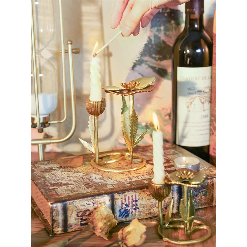 Bougeoir de table en métal, H 5,12 po x l 4,33 po x P 4,33 po