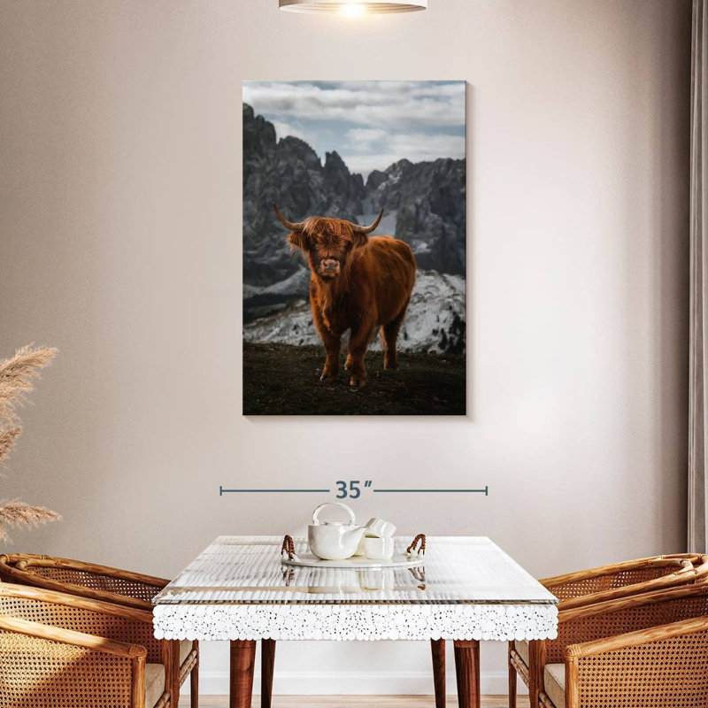 Scott Brown Highland Cow, H 45 po x l 30 po