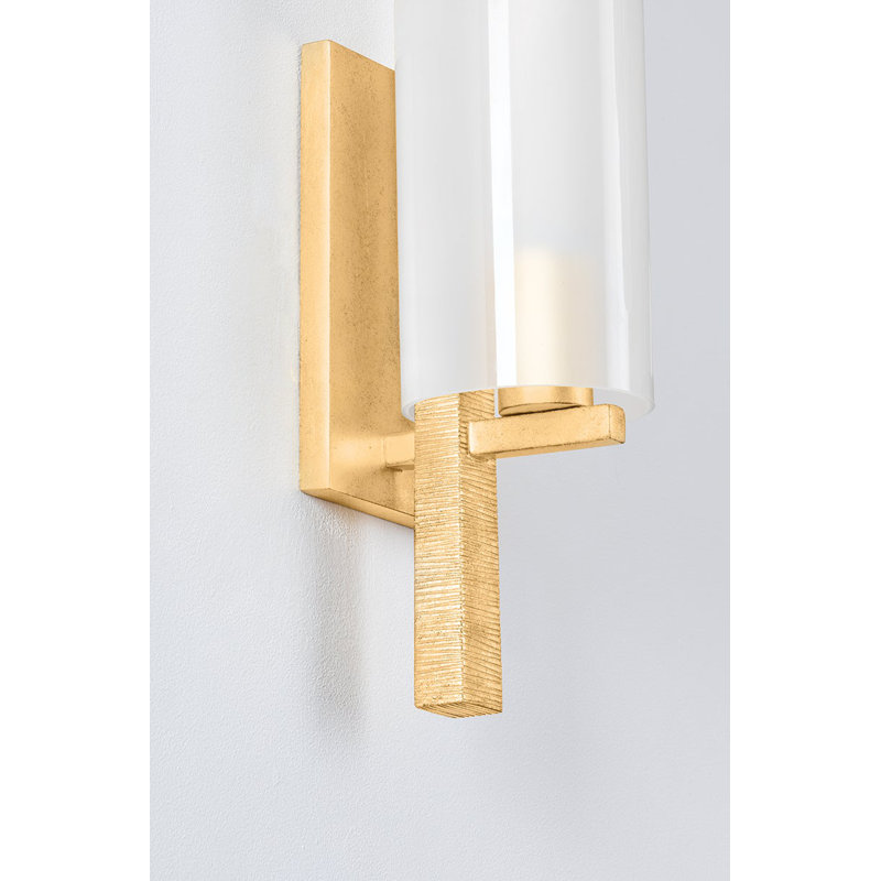 Vineland 1 - Light Wallchiere