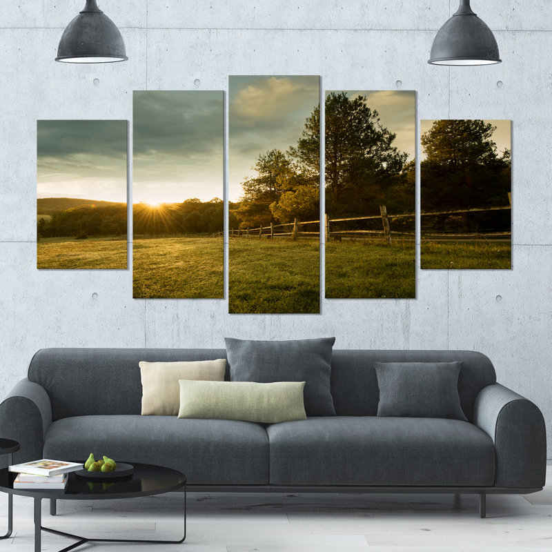 « magnifique soleil dans l’ensemble de la ferme », reproduction de photo à multiples images sur toile