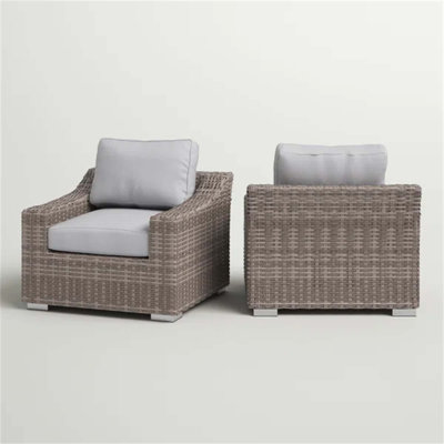 Chaise de patio entièrement assemblée avec coussins