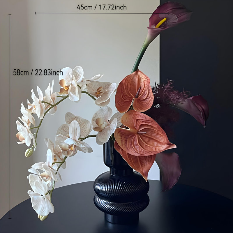Ornements de fleurs simulées