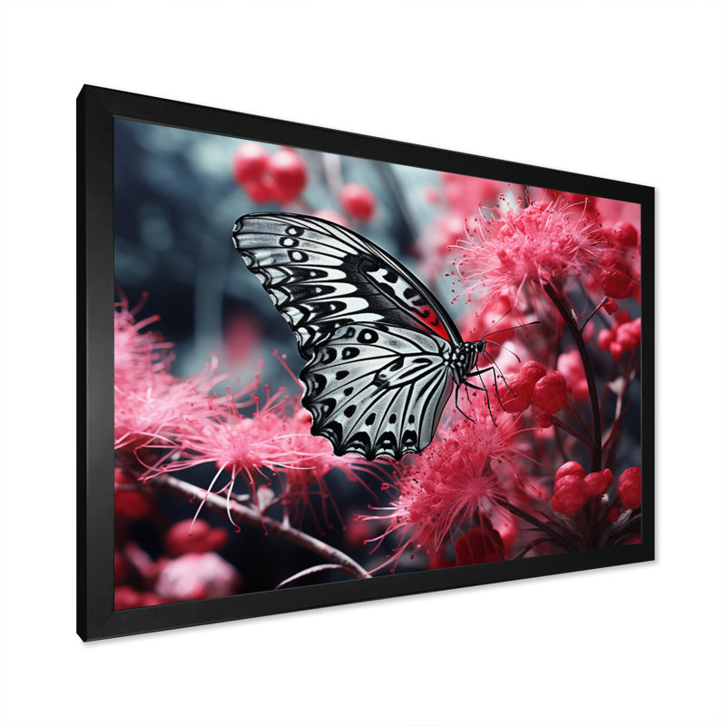 Linaloe, papillon noir et rose II - Imprimé, H 16 po x l 32 po x P 1 po, Cadre simple noir