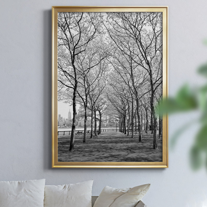 «Pier a Park» par J Paul - reproduction de photo sur toile encadrée, H 30,5 po x l 42,5 po x P 1,5 po, Doré