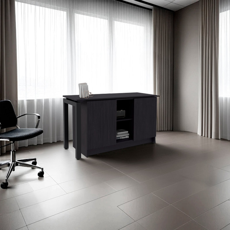 Bureau en wengé avec deux tablettes de rangement ouvertes