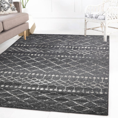 Daku Geometric Indoor Rug