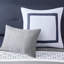 Couette brodée 8 pièces - King, bleu marine, gris et blanc, ensemble brodé pour chambre élégante