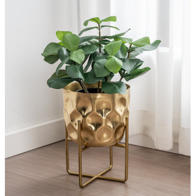 Laraea 7 Inch Hammered Metal Pot Planter