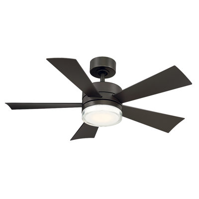 Ventilateur de plafond intelligent à cinq pales d'extérieur et d'intérieur Wynd avec télécommande et ensemble d'éclairage DEL inclus fonctionnant avec les applis Alexa, iOS ou Android