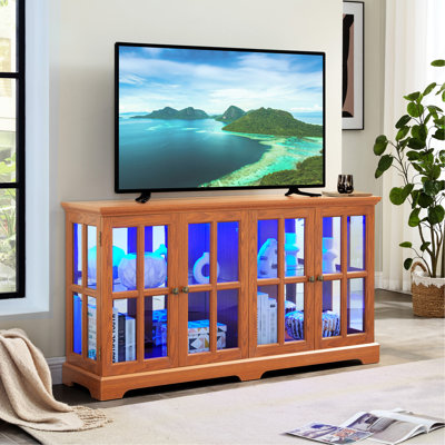 Vitrine antique en verre de chêne foncé avec portes grillagées, tablettes réglables et lumières à DEL activées pour une base de style armoire intérieure, décoration télécommandée