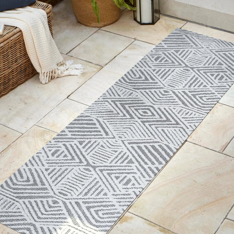 Raphael High-Low Pile Art Deco Geometric White/Black Indoor/Outdoor Rug, Runner 2' x 10'