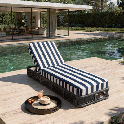 Chaise longue de piscine réglable à l'arrière, corde tissée et structure en fer avec coussin épais, chaise longue d'extérieur pour la piscine, la plage et la cour