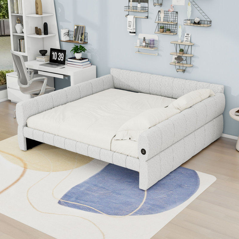 Upholstered Daybed with USB, White