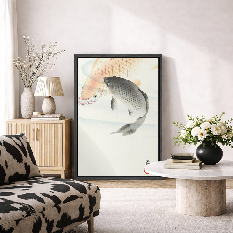 Élégante œuvre d'art minimaliste de poissons koi, H 24 po x l 16 po x P 1,5 po, Cadre flottant noir