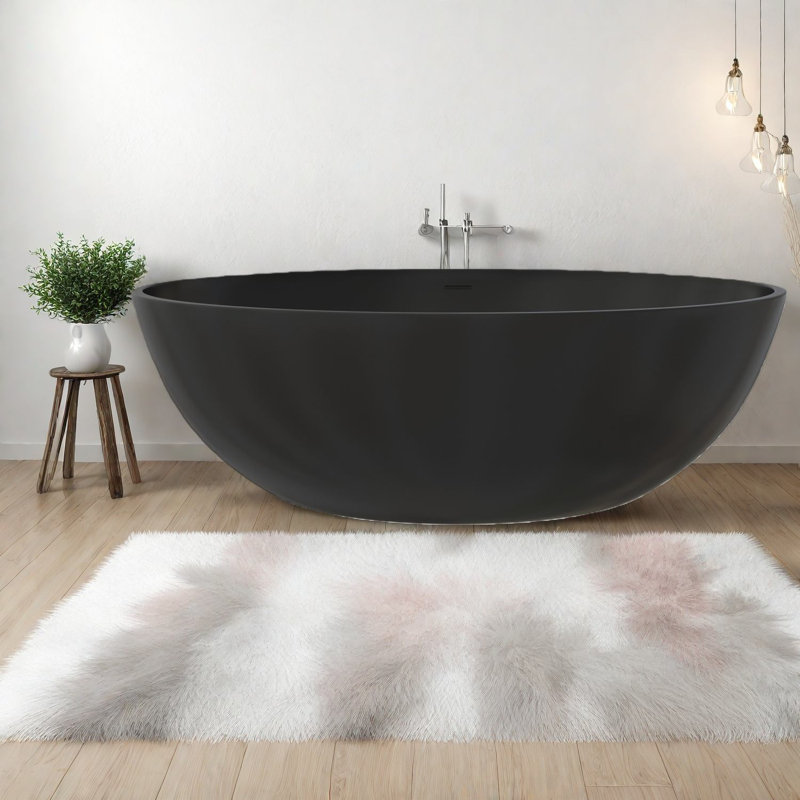 Baignoire profonde et bain tourbillon