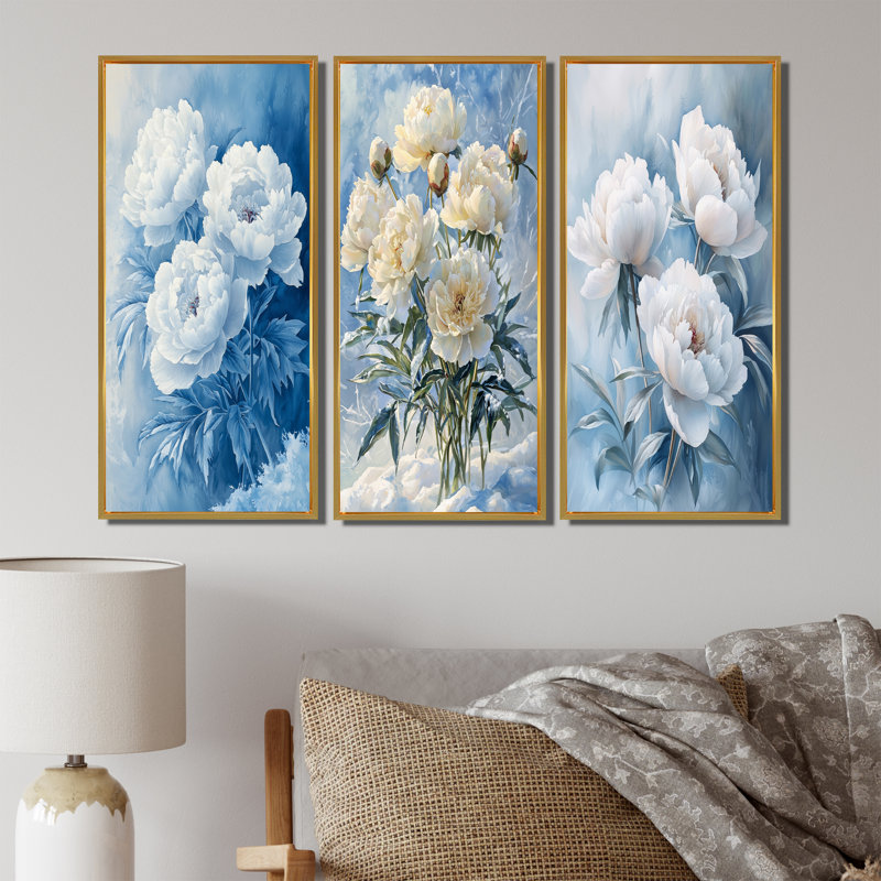 Frost Kissed Pivoines I - Collection de décorations murales traditionnelles, H 28 po x l 36 po, Impression encadrée flottante