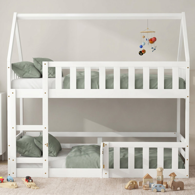 Lit mezzanine double en bois blanc avec garde-robe intégrée, bureau et tablettes de rangement, Blanc