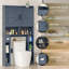 Armoire de rangement au-dessus de la toilette-130088311