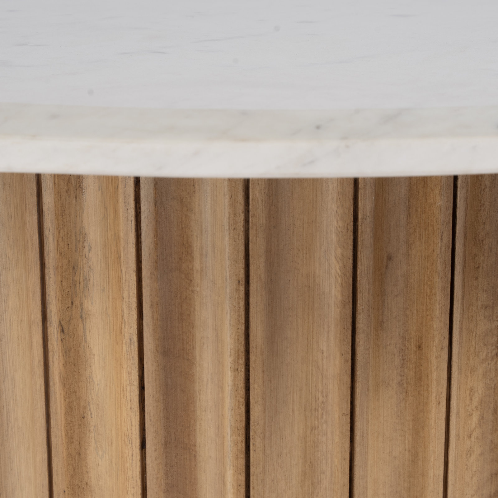 Saig 22 in. W Round Marble and Wood Side Table