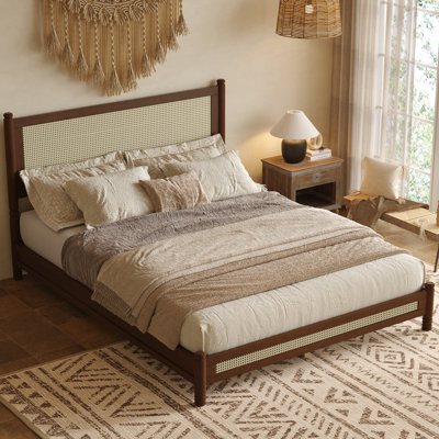 Cadre de lit Queen Size en rotin avec tête et pied de lit, style bohème, pieds tournés, plateforme en canne tressée, sommier non requis, montage facile, noyer