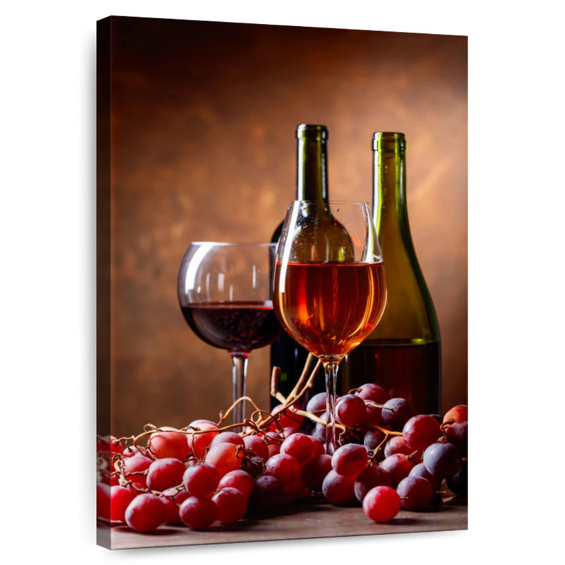 Vin rouge Yarlin, H 12 po x l 8 po