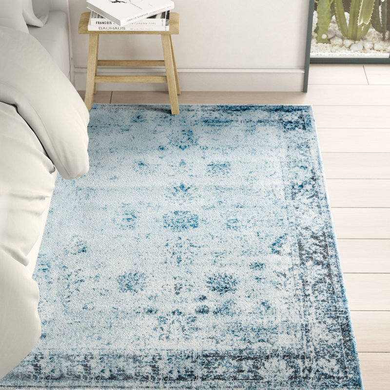 Tapis Brandt, Rectangle 5 pi 1 po x 8 pi, Non, Bleu clair / Bleu marine