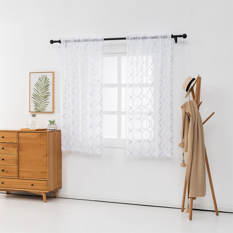Paire de rideaux semi-transparents avec passe-tringle Goines, L 52 po x L 63 po, Blanc