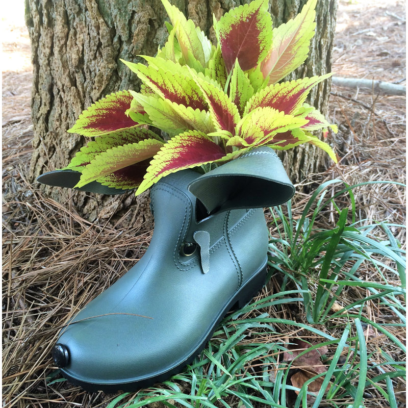 Boot Buddies Lexy Dog Planter