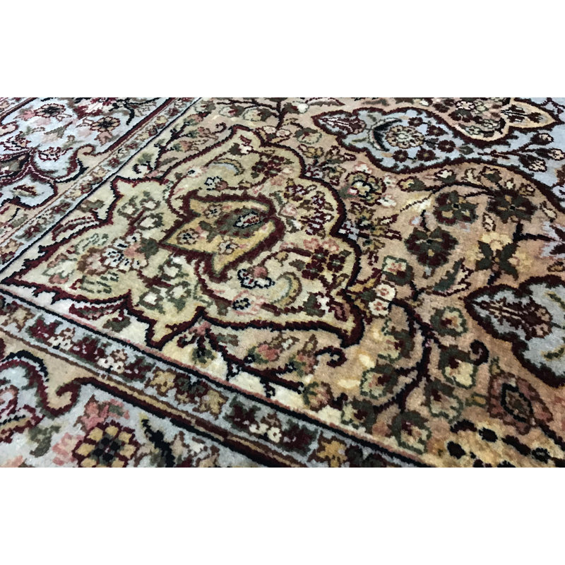 Tapis crème de haute qualité noué à la main